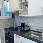 Helles, gepflegtes Souterrain Apartment in ruhiger Lage