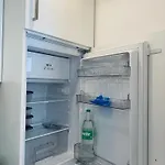 Helles, Gepflegtes Souterrain In Ruhiger Lage Dusseldorf
