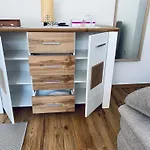 Helles, gepflegtes Souterrain Apartment in ruhiger Lage