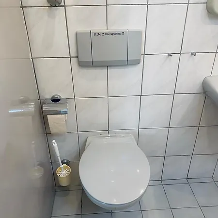 Apartment Helles, Gepflegtes Souterrain In Ruhiger Lage *