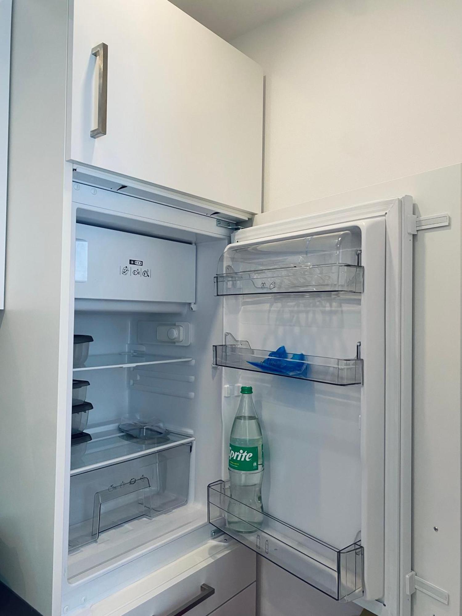 Helles, Gepflegtes Souterrain In Ruhiger Lage Düsseldorf