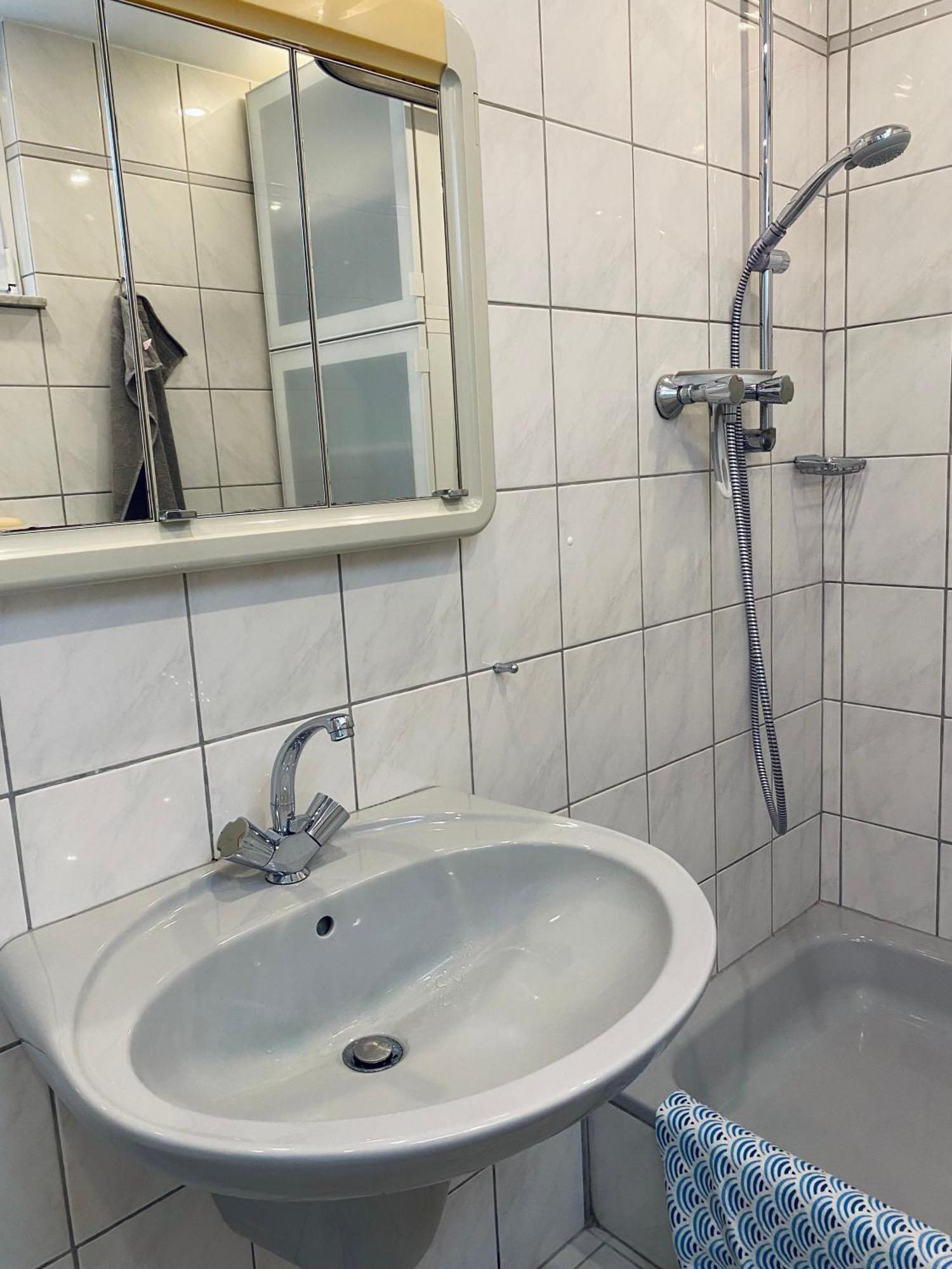 Apartment Helles, Gepflegtes Souterrain In Ruhiger Lage