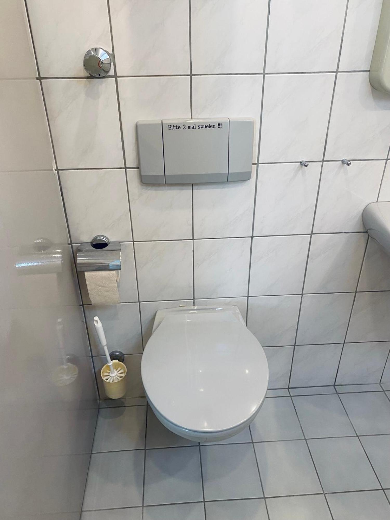 Apartment Helles, Gepflegtes Souterrain In Ruhiger Lage *