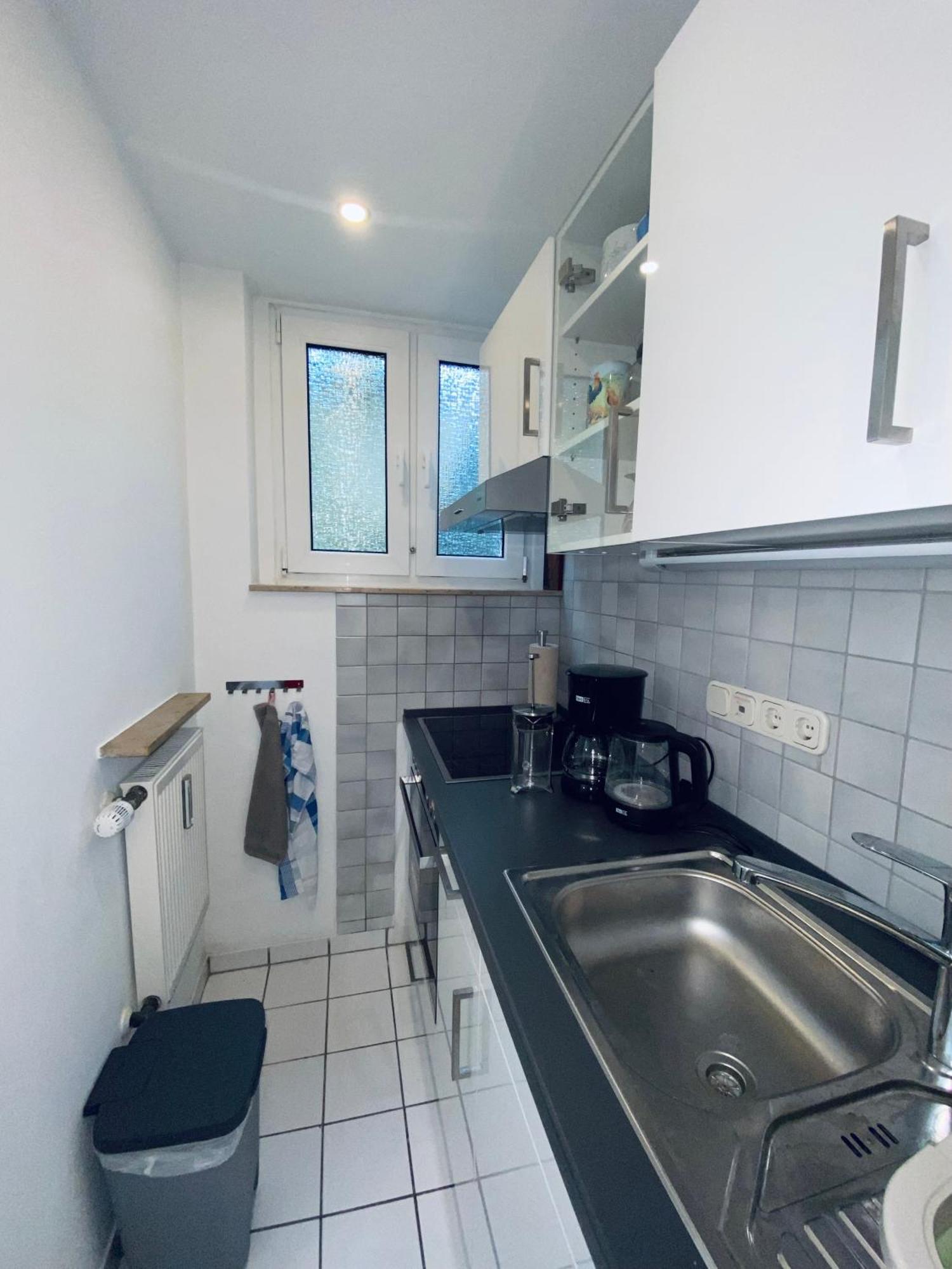 Helles, Gepflegtes Souterrain In Ruhiger Lage